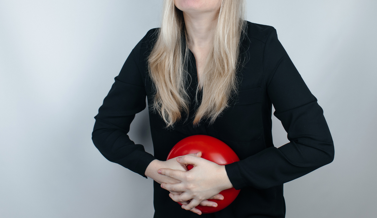 Gas i magen – orsak, symtom och behandling